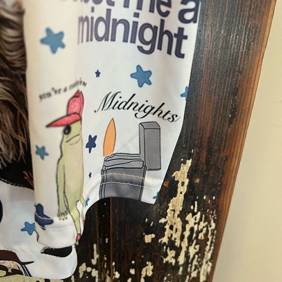 Taylor Swift picture Midnights Meet Me At Midnight Pajama top. Size small. - Picture 9 of 9